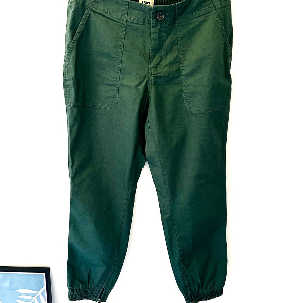 Pact Women’s Green Woven Twill Utility Joggers - NWOT